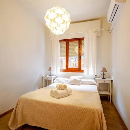 Tess Casantigua, Casa Con Sabor A Guatemala *