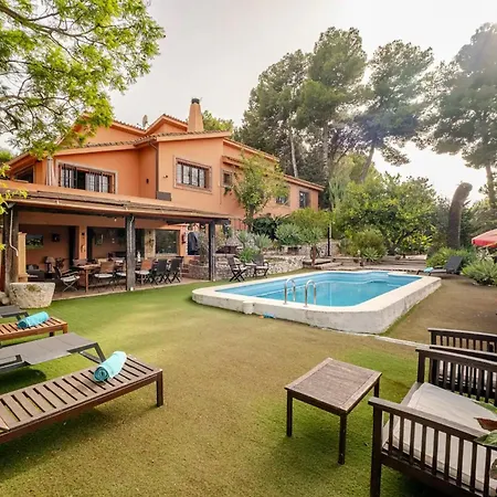 Tess Casantigua, Casa Con Sabor A Guatemala