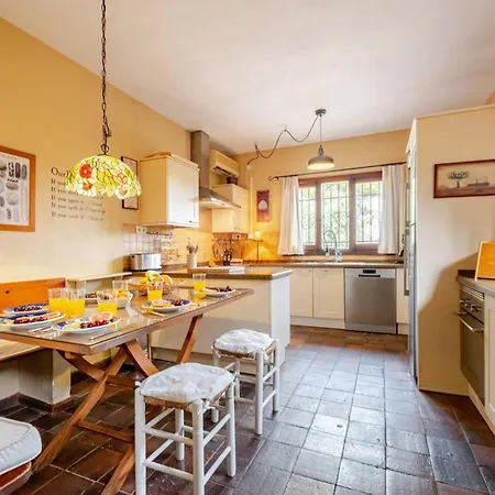 Tess Casantigua, Casa Con Sabor A Guatemala Holiday home Torremolinos