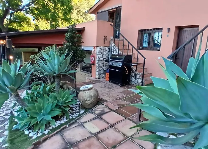 Tess Casantigua, Casa Con Sabor A Guatemala * טורמולינוס